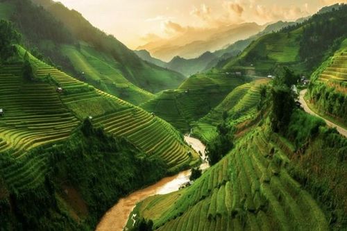 Sốt săn lùng 'địa điểm mát mẻ' - miền núi Việt Nam hút khách