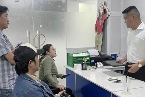 Học viên online 'dài cổ' chờ bằng tốt nghiệp