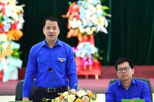 Quan tâm công tác cán bộ, chính sách cho thanh niên xung phong