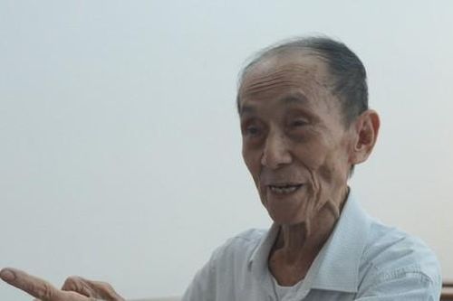 Cụ ông 87 tuổi ở Cần Thơ đi thi thạc sĩ