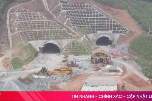 Hầm đường bộ xuyên núi duy nhất cao tốc Bắc – Nam qua Hà Tĩnh