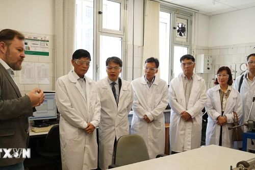 Việt Nam-Nga tăng cường hợp tác trong thăm dò và khai thác dầu khí