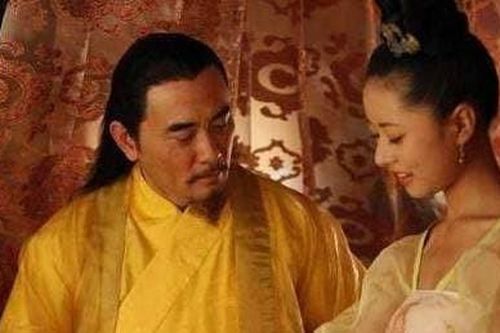 Nhũ mẫu thời xưa buồn làm sao? Ngoài việc cho Công chúa và Hoàng tử bú, còn có thể phải làm việc đáng xấu hổ này!