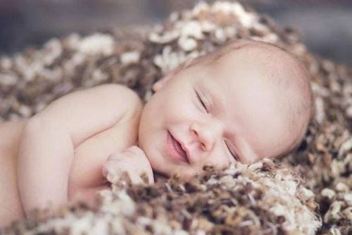 4 tư thế ngủ này sẽ khiến trẻ xấu xí hơn và ảnh hưởng đến trí thông minh, một trong số đó cần được sửa chữa kịp thời
