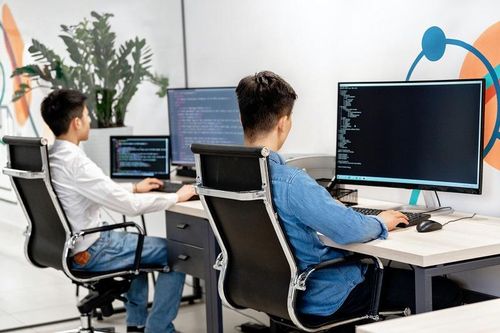 76% lãnh đạo doanh nghiệp Việt Nam nói sẽ không tuyển dụng người không có kỹ năng AI