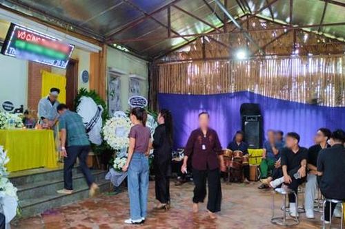 Đám tang 2 cô gái trẻ trong vụ cháy nhà trọ ở Hà Nội: 'Các cháu còn nhiều hoài bão phía trước'