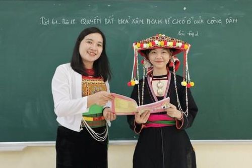 Biến trường học thành 'ngôi nhà' thân thương cho học sinh miền núi