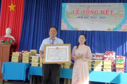 Trường THCS Nguyễn Cao Cảnh được công nhận đạt chuẩn quốc gia