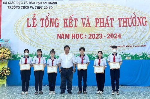 Trường THCS và THPT Cô Tô tổng kết năm học 2023 - 2024