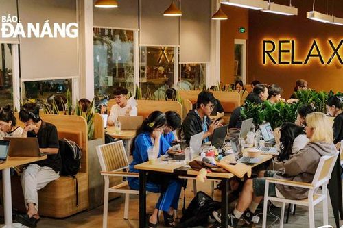 Người trẻ và nhu cầu cà phê 24/7