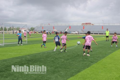 Khai mạc vòng Chung kết Giải bóng đá nhi đồng huyện Kim Sơn năm 2024