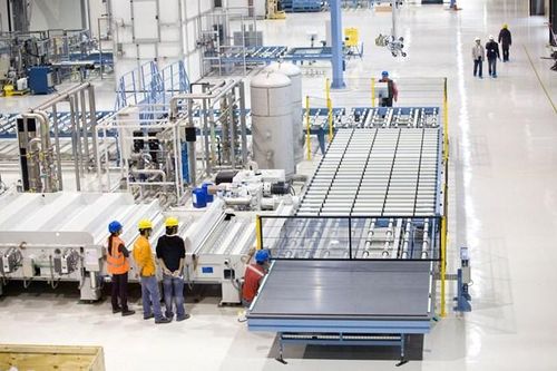 Chỉ trong 20 năm, một công nghệ của Trung Quốc từ kẻ đi sau đã vượt Mỹ và Châu Âu, khiến Phương Tây cúi đầu chịu thua, chiếm hơn 90% thị trường toàn cầu