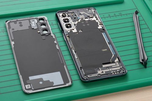 Samsung ép thợ sửa 'rã máy' của khách, thu thập thông tin?