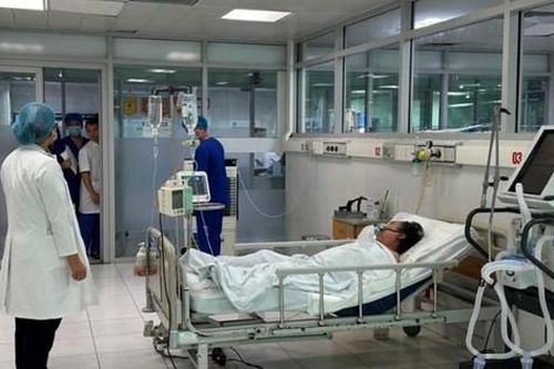 3 nạn nhân trong vụ cháy ở Trung Kính được chuyển đến Bệnh viện Bạch Mai