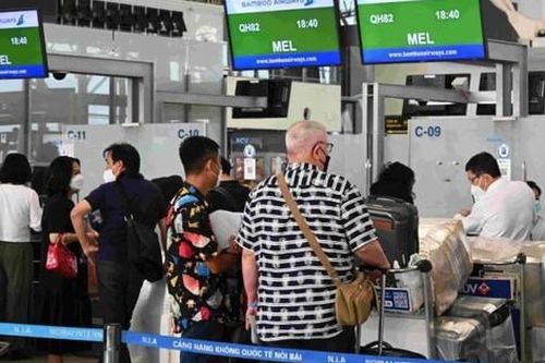 Ngành hàng không vẫn đang tìm cách hạ nhiệt giá vé máy bay