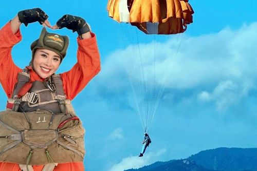 Những 'bông hoa' dù giữa biển trời Việt Nam