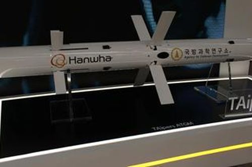 Quân sự thế giới hôm nay (26-5): Hàn Quốc 'khoe' tên lửa chống tăng TAipers, Mỹ đặt mua 2 khinh hạm lớp Constellation