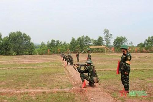 Thao trường nở hoa quyết thắng
