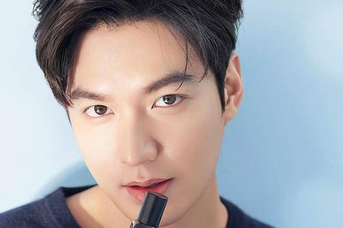 Đàn ông có 6 nét tướng này cả đời hưởng phú quý Trời ban