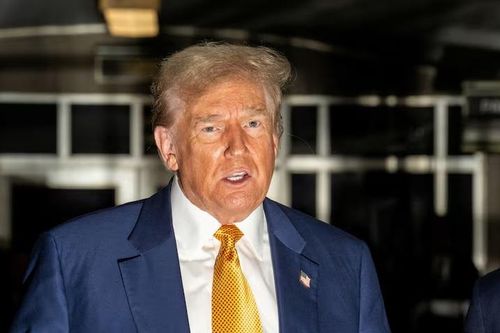 Công tố viên yêu cầu ngăn ông Trump phát ngôn gây 'nguy hiểm'