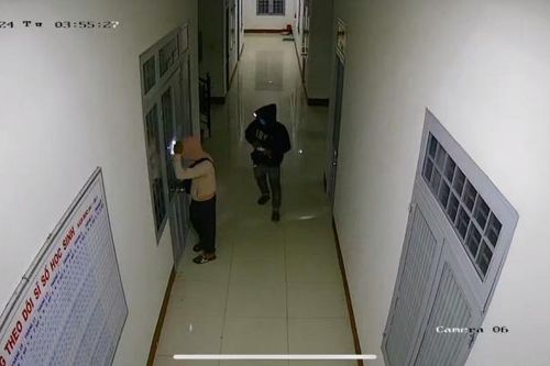 Kon Tum: Bắt khẩn cấp 2 thanh niên đột nhập trường học trộm tiền để tiêu xài