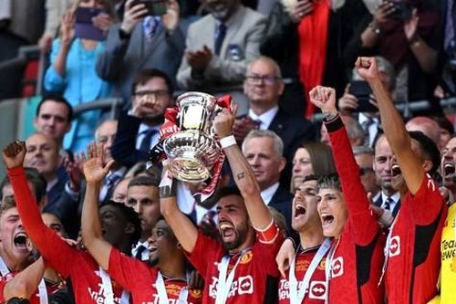 Đoạt FA Cup, MU báo tin buồn cho Chelsea và Newcastle