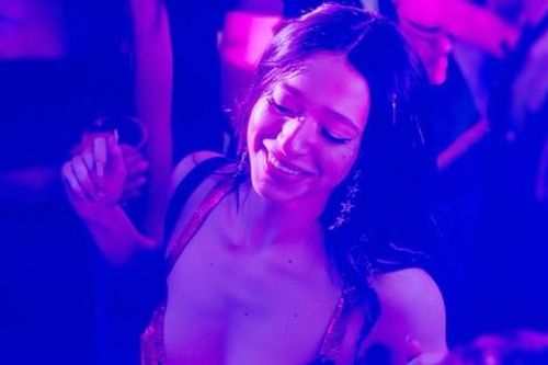 Phim 18+ vinh danh ngành lao động tình dục về vũ nữ thoát y thắng Cannes 2024