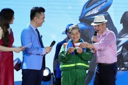 NSND Xuân Bắc tung hứng, lan tỏa năng lượng tích cực đêm nhạc hội Thanh niên công nhân