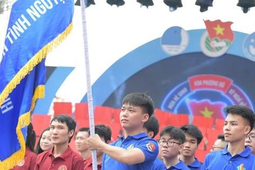 Chiến sĩ áo xanh tình nguyện 'Đến dân mến, ở dân thương, làm dân tin, đi dân nhớ'