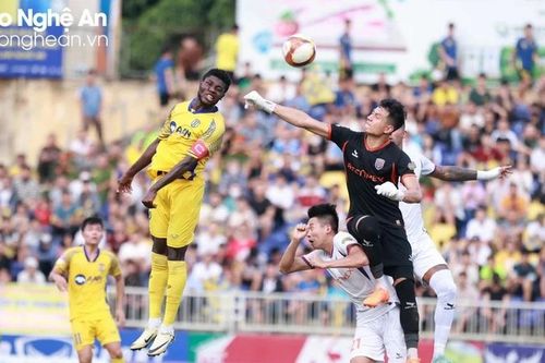V-League 1-2023-2024: Sông Lam Nghệ An thắng 1-0 trước đội nhì bảng