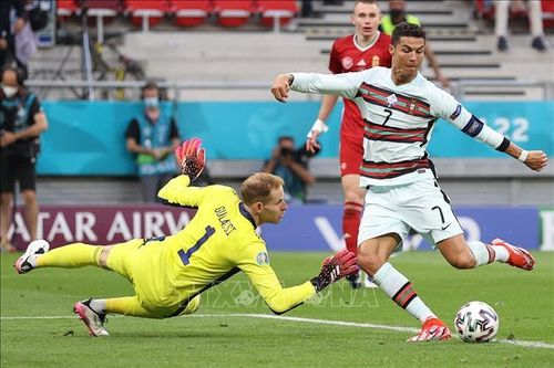 EURO 2024: Điểm mặt những 'Vua phá lưới' qua các thời kỳ