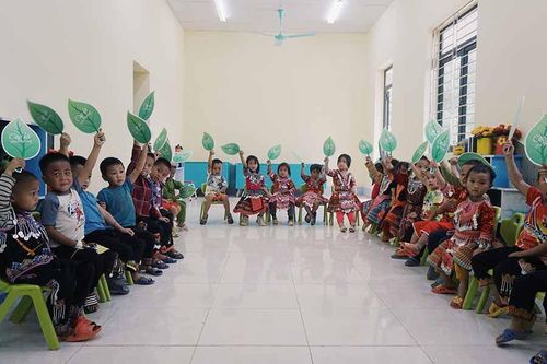 Chương trình 'Cặp lá yêu thương' khánh thành trường mầm non Sơn Ca