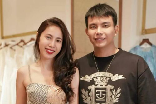 Thủy Tiên lộ diện sau ồn ào với Khánh Thi, tay đeo nhẫn kim cương lấp lánh gây bão