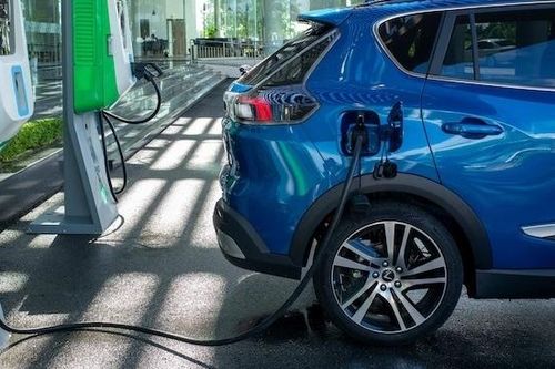 Điều gì khiến người Việt mua xe điện?