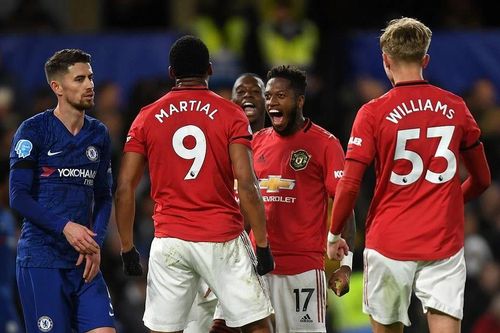 'Quỷ đỏ' gieo sầu cho Chelsea, Newcastle và Arsenal