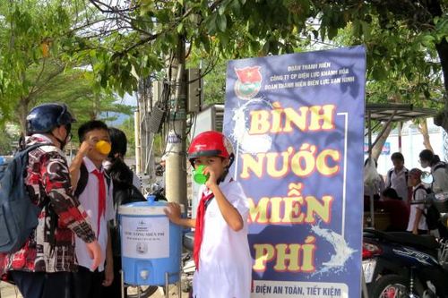 Những 'trạm giải khát' mát lòng người đi đường