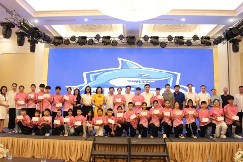 Câu lạc bộ Cá Mập LS: Gặp mặt, vinh danh các vận động viên môn bơi đoạt thành tích cao tại Hội khỏe Phù Đổng toàn quốc