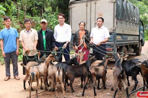 Văn phòng UBND tỉnh Sơn La giúp đỡ xã Chiềng Xuân