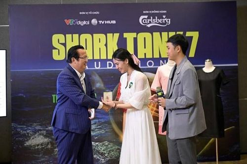 Shark Tank Việt Nam mùa 7 khởi động, lần đầu áp dụng vé vào thẳng vòng ghi hình