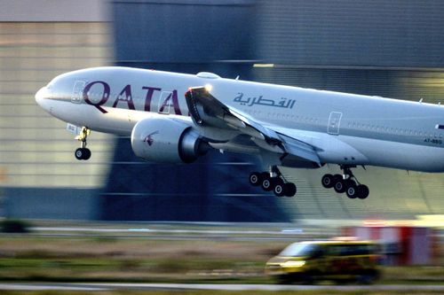 Máy bay Qatar gặp nhiễu động, nhiều người bị thương