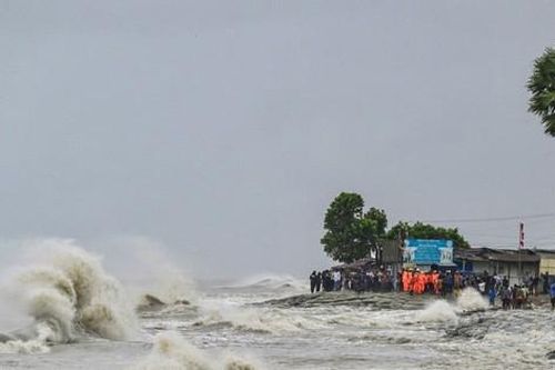 Bangladesh sơ tán gần 800 nghìn dân do bão lớn