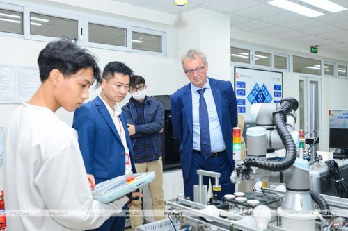 Học phí đại học Bách khoa Hà Nội cao nhất 90 triệu đồng/năm