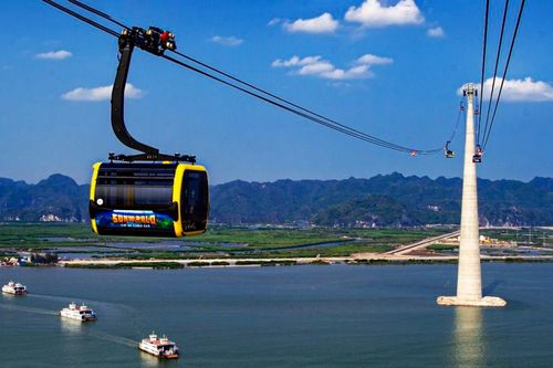 Hải Phòng: Giá vé cáp treo đến Cát Bà giảm 50% sau sự cố phà ngập nước