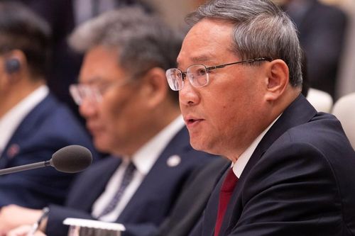 Thủ tướng Trung Quốc ca ngợi 'sự khởi đầu mới' với Hàn Quốc và Nhật Bản
