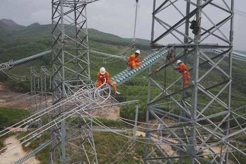 Bảo đảm tiến độ dự án đường dây 500 kV mạch 3