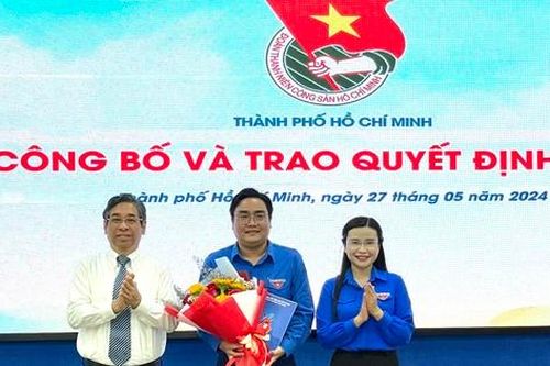 T.Ư Đoàn trao quyết định công nhận chức danh Bí thư Thành Đoàn TP. HCM