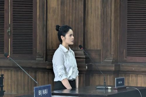 Tuyên án chung thân 'đại gia' Phùng Thị Nghệ vì lừa đảo chiếm đoạt 1.200 tỷ đồng