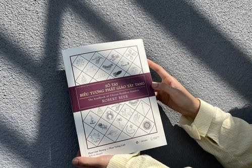 Nhà nghiên cứu Phan Cẩm Thượng ra mắt dịch phẩm 'Sổ tay biểu tượng Phật giáo Tây Tạng'