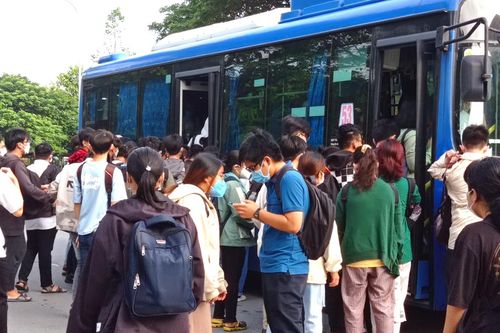 Sinh viên ĐH Quốc gia TPHCM mong có tuyến xe buýt nội bộ trong khu đô thị