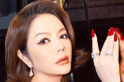 Dự show thời trang NTK Đỗ Long, Lý Nhã Kỳ chia sẻ lý do không dự LHP Cannes 2024